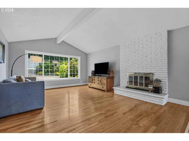 12050 Nw BIG FIR Cir, Portland, OR 97229
