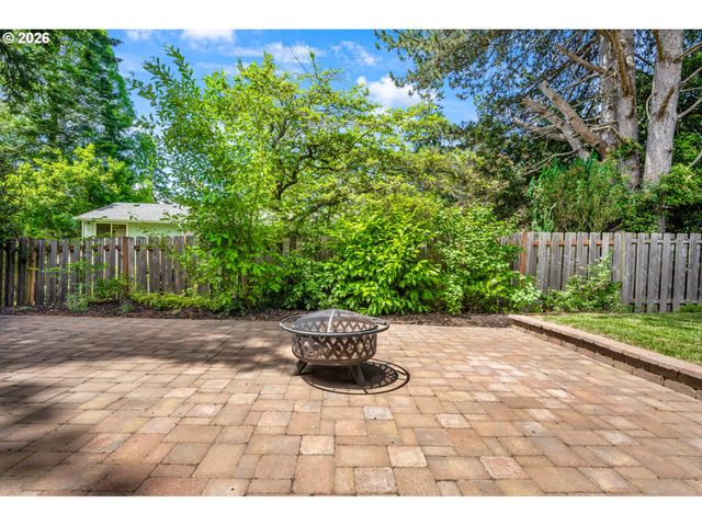 12050 Nw BIG FIR Cir, Portland, OR 97229