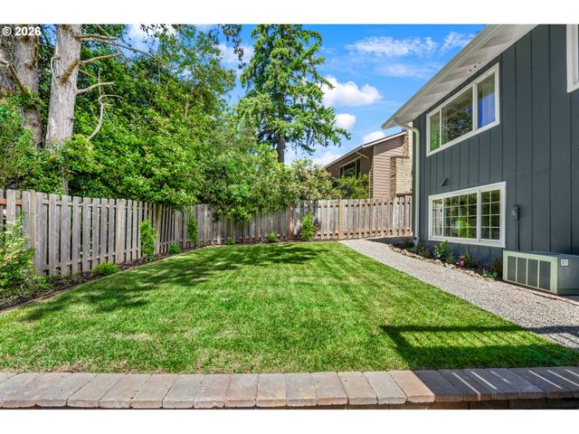 12050 Nw BIG FIR Cir, Portland, OR 97229