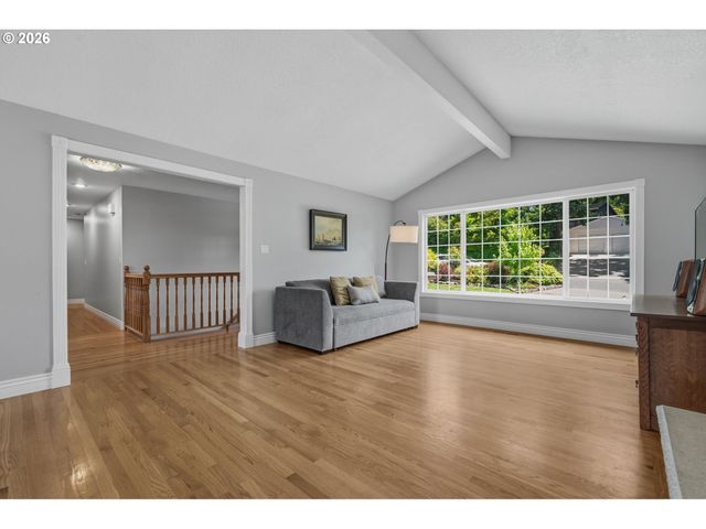 12050 Nw BIG FIR Cir, Portland, OR 97229