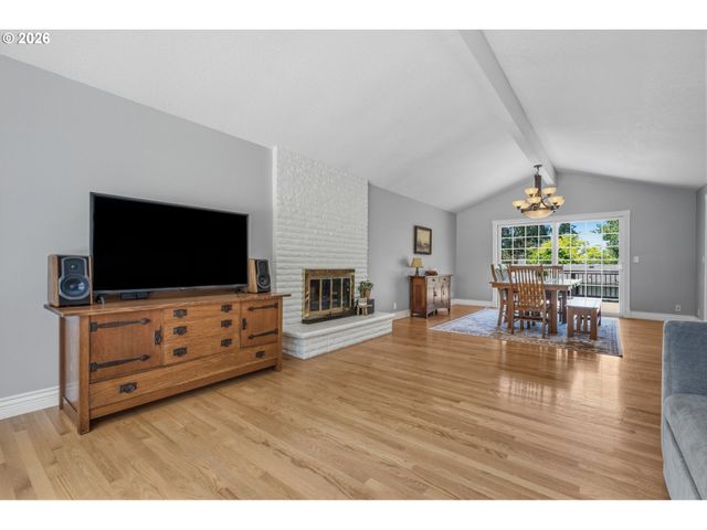 12050 Nw BIG FIR Cir, Portland, OR 97229