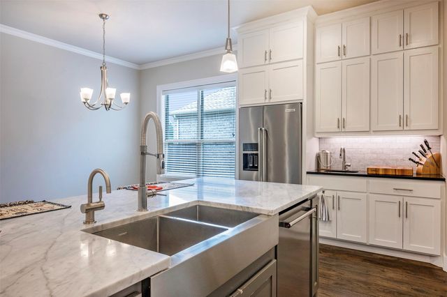 4009 Brookdale Road, Benbrook, TX 76116