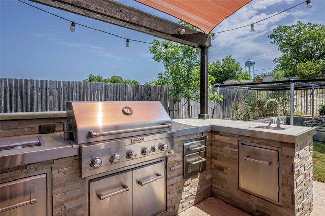 4009 Brookdale Road, Benbrook, TX 76116