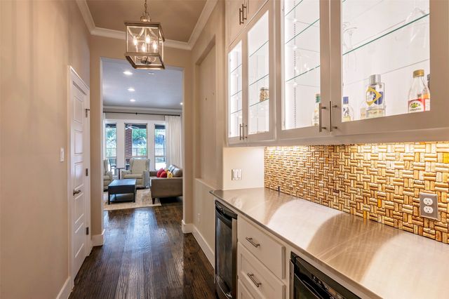 4009 Brookdale Road, Benbrook, TX 76116