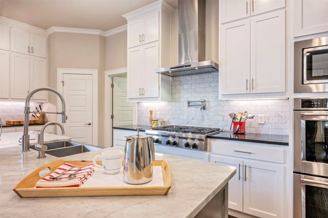 4009 Brookdale Road, Benbrook, TX 76116