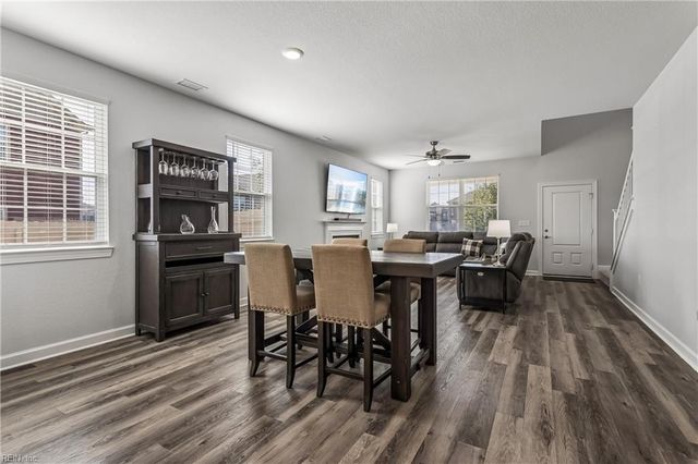 1920 Briton LN, Chesapeake, VA 23322