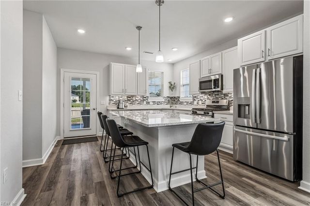 1920 Briton LN, Chesapeake, VA 23322