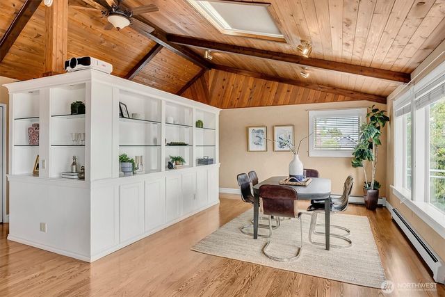 1518 4th Avenue N, Seattle, WA 98109