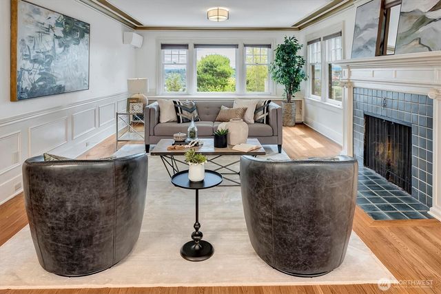 1518 4th Avenue N, Seattle, WA 98109
