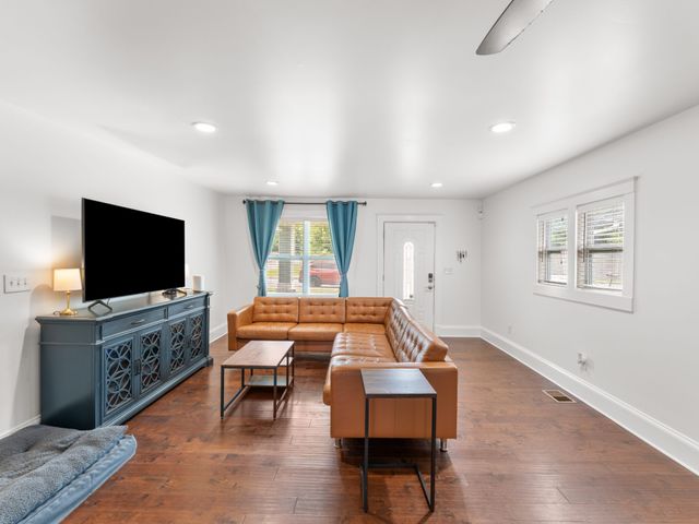 1503 21st Ave, N, Nashville, TN 37208