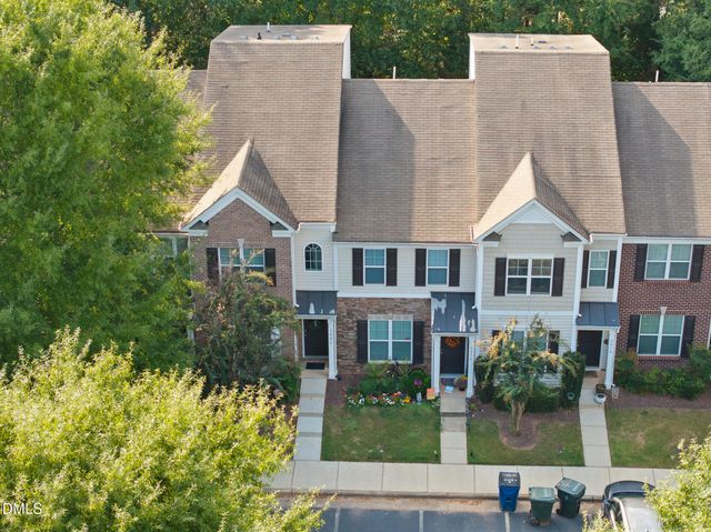 3002 Berkeley Springs Place, Raleigh, NC 27616