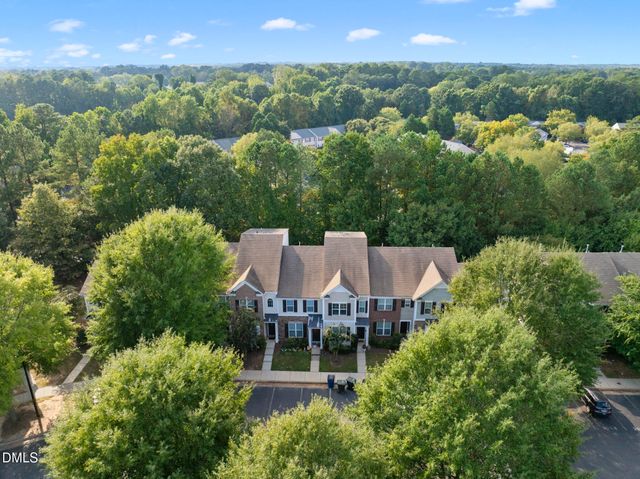 3002 Berkeley Springs Place, Raleigh, NC 27616