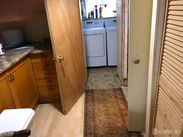64 lawrence Avenue, Highland Park, NJ 08904