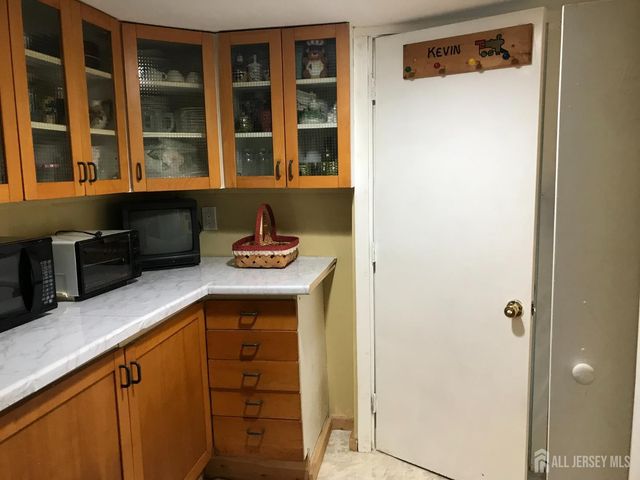 64 lawrence Avenue, Highland Park, NJ 08904