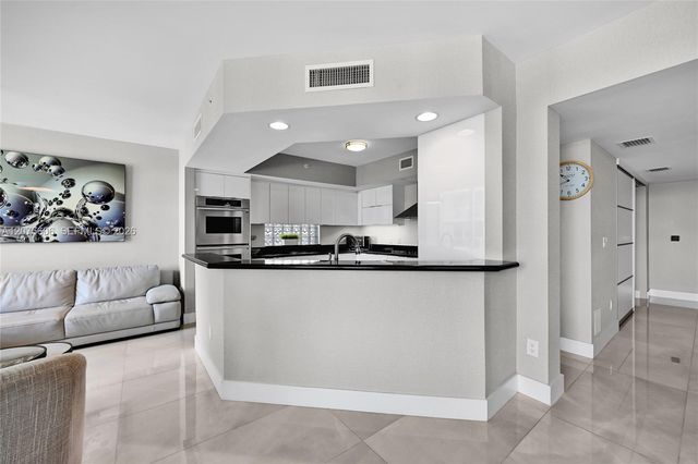 3301 NE 183rd Street 509, Aventura, FL 33160