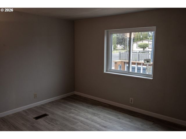 1699 N TERRY St 77, Eugene, OR 97402