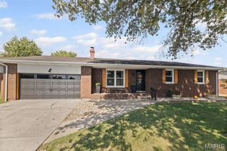 132 Sundown Drive, Wood River, IL 62095