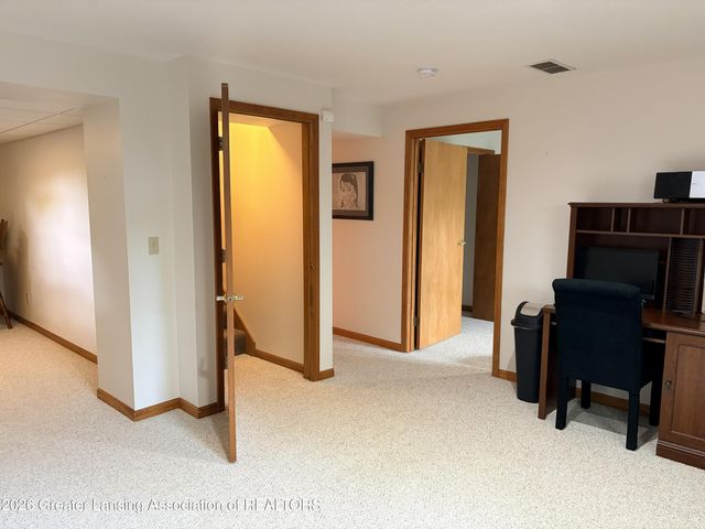 2325 Bush Hill, Holt, MI 48842