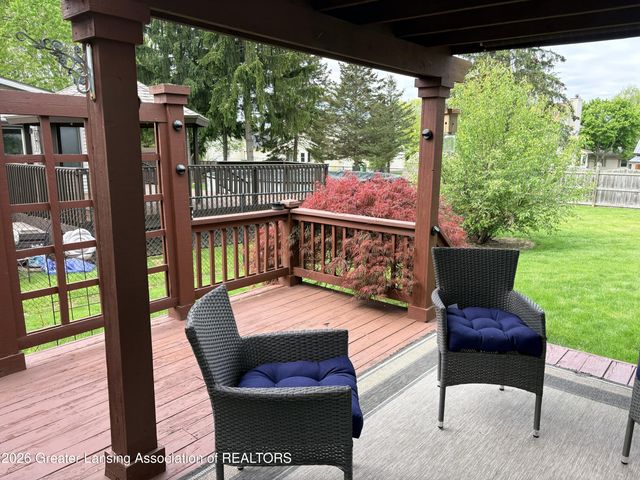2325 Bush Hill, Holt, MI 48842