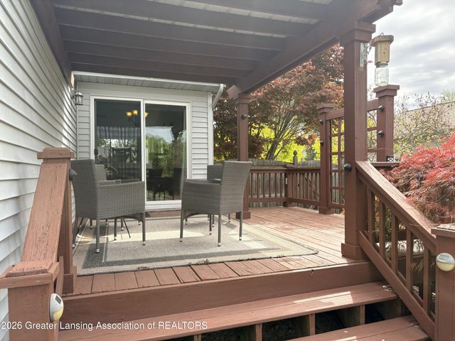 2325 Bush Hill, Holt, MI 48842