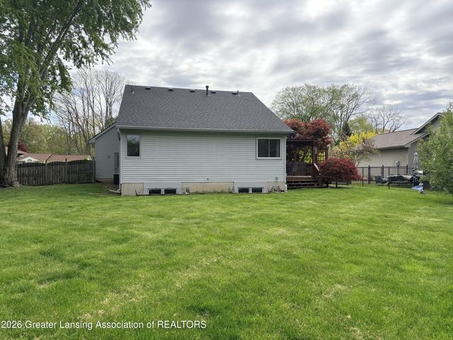 2325 Bush Hill, Holt, MI 48842