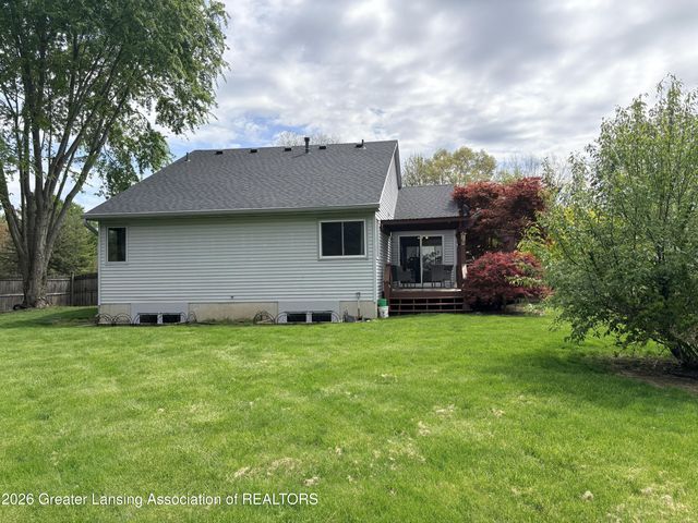 2325 Bush Hill, Holt, MI 48842