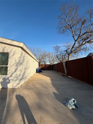 928 Noah Street, Mansfield, TX 76065