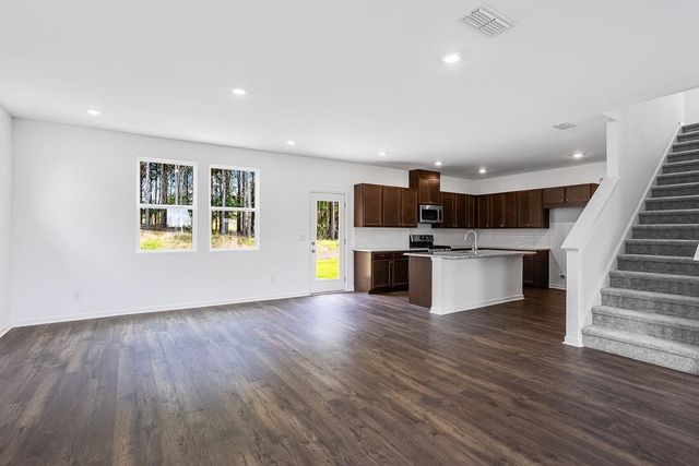 209 Groveton Court, Euharlee, GA 30145