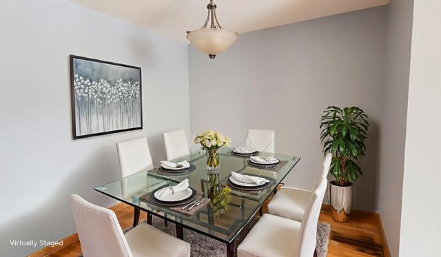 9375 Hamilton Court E, Des Plaines, IL 60016