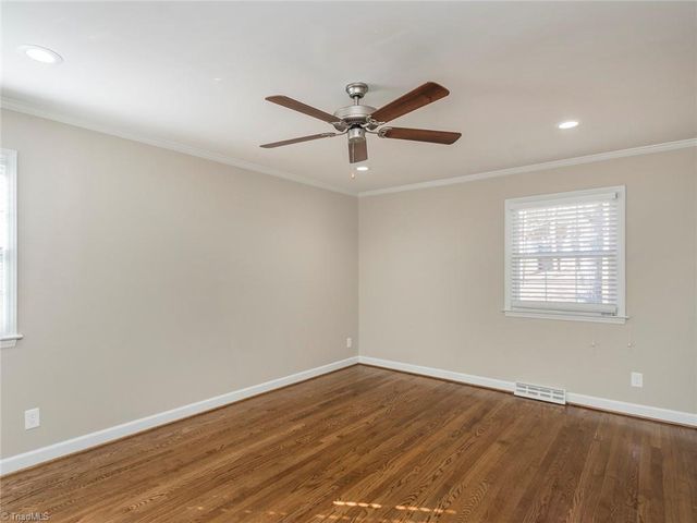 3 Pall Mall Place, Greensboro, NC 27455