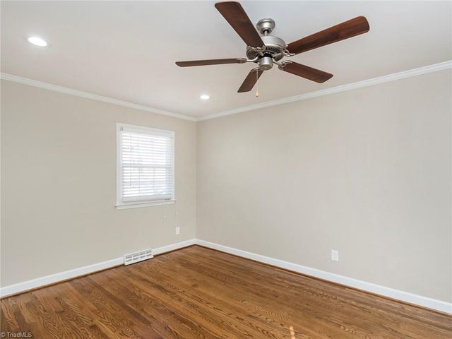 3 Pall Mall Place, Greensboro, NC 27455