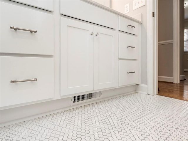 3 Pall Mall Place, Greensboro, NC 27455