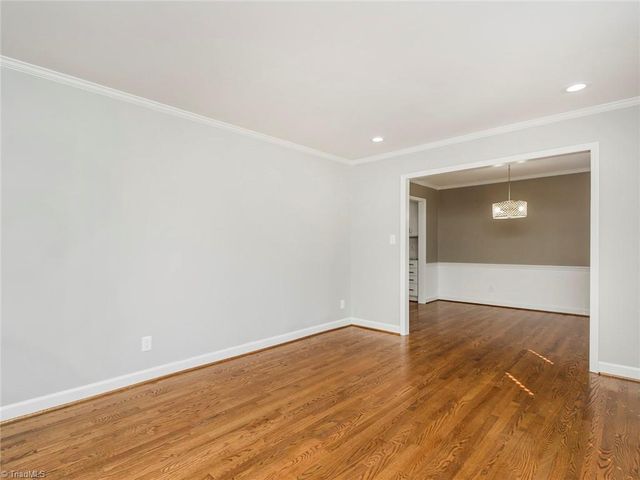 3 Pall Mall Place, Greensboro, NC 27455