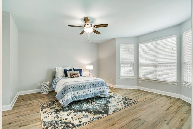 2813 Mesa Court, Hurst, TX 76054