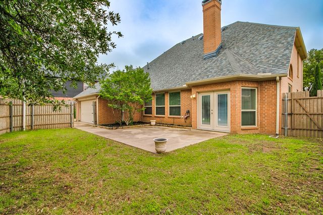 2813 Mesa Court, Hurst, TX 76054
