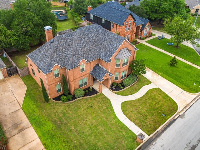 2813 Mesa Court, Hurst, TX 76054