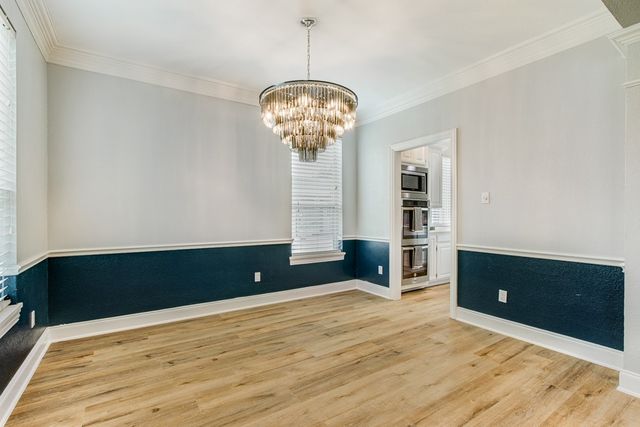 2813 Mesa Court, Hurst, TX 76054