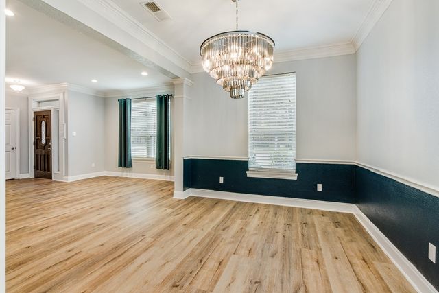 2813 Mesa Court, Hurst, TX 76054