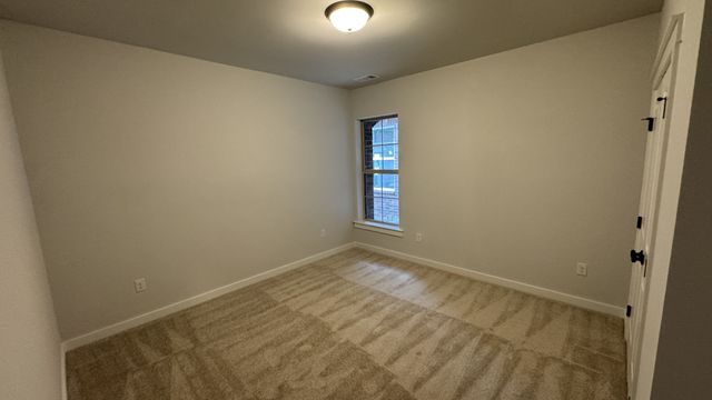 470 W Foxrun, Springfield, TN 37172