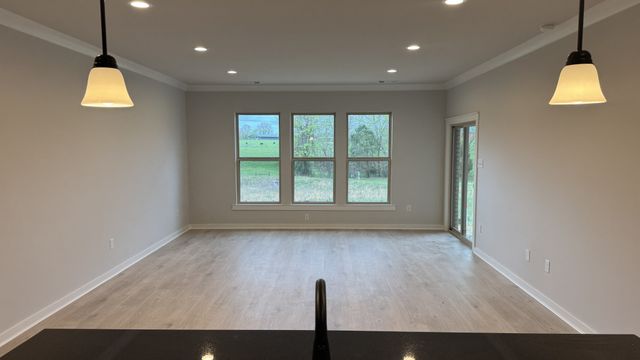 470 W Foxrun, Springfield, TN 37172