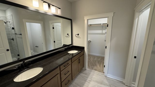 470 W Foxrun, Springfield, TN 37172