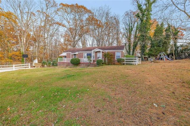 2626 White Sulphur Road, Gainesville, GA 30501