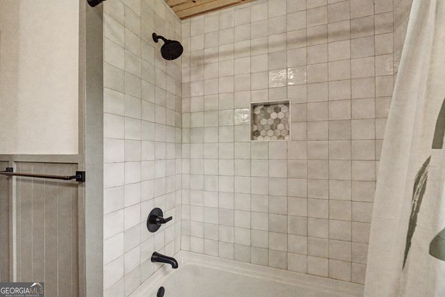 1301 E 68th Street, Savannah, GA 31404