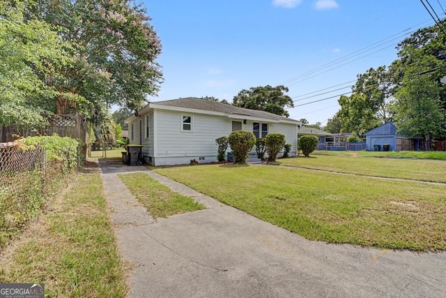 1301 E 68th Street, Savannah, GA 31404