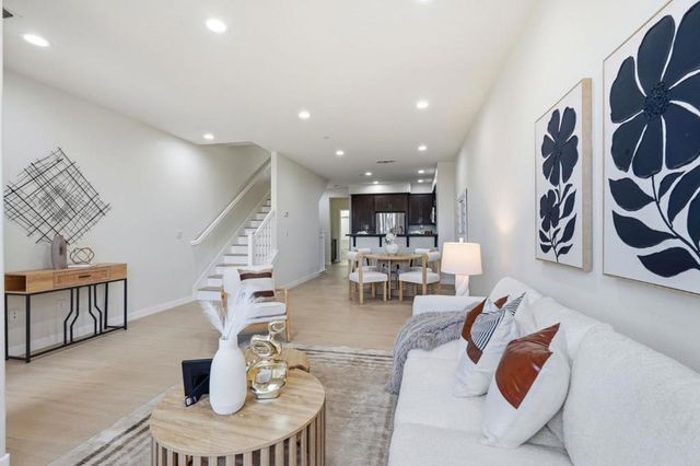 168 E Main Avenue, Morgan Hill, CA 95037