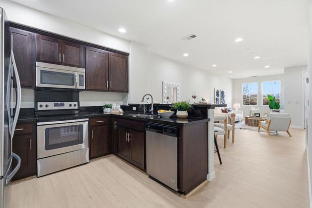 168 E Main Avenue, Morgan Hill, CA 95037