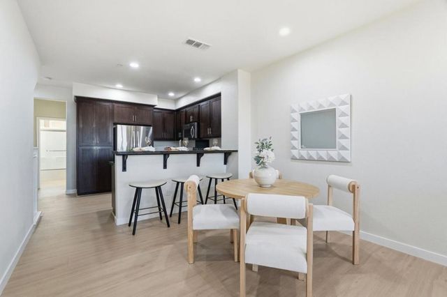 168 E Main Avenue, Morgan Hill, CA 95037