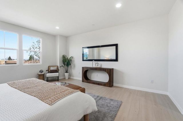 168 E Main Avenue, Morgan Hill, CA 95037