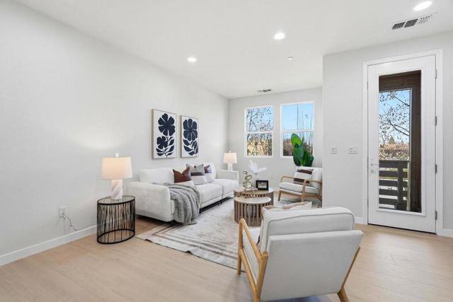 168 E Main Avenue, Morgan Hill, CA 95037