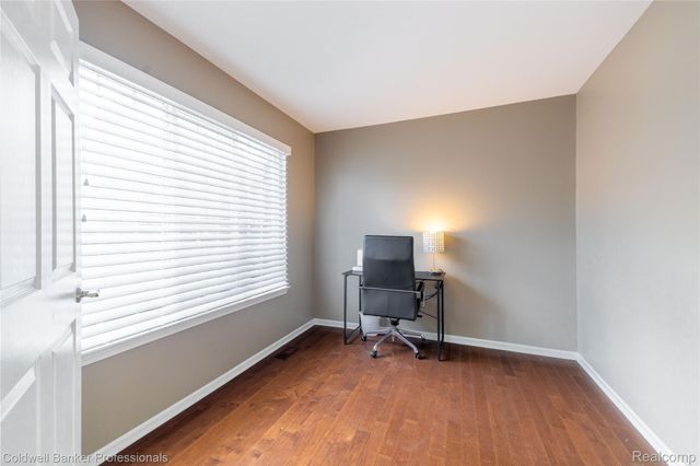 60628 S Lyon Trail, Lyon Charter Township, MI 48178